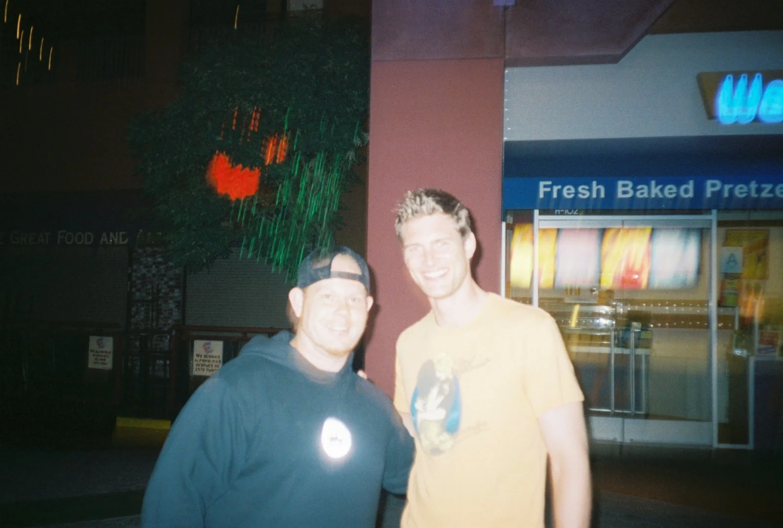 RYAN MCPARTLIN — Ryan McPartlin Chuck matted signed index card with photo 11x17 #1 Devon Woodcomb, image 4