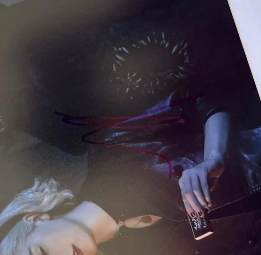 KIERNAN SHIPKA SIGNED SEXY 8X10 PHOTO CHILLING ADVENTURES OF SABRINA BAS I, изображение 2