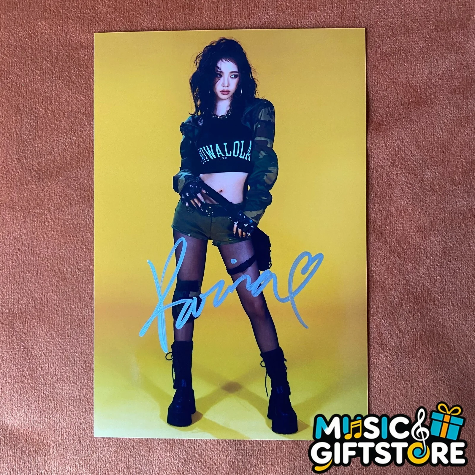 aespa KARINA Autographed Signed Photo Whiplash K-POP Collection 4*6 2024 #MUGS, image 3