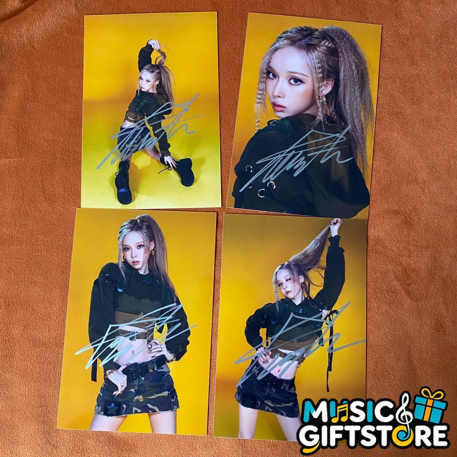aespa WINTER Autographed Signed Photo Whiplash K-POP Collection 4*6 2024 #MUGS, image 2