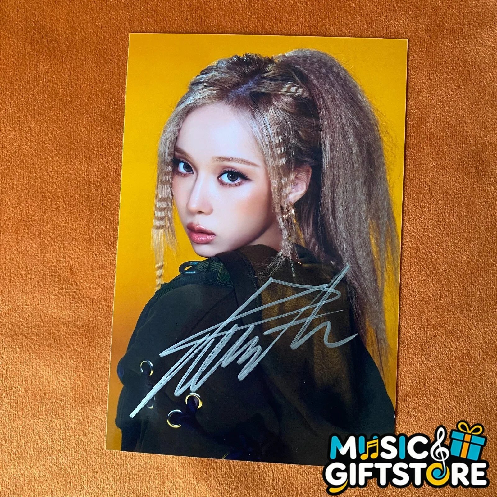 aespa WINTER Autographed Signed Photo Whiplash K-POP Collection 4*6 2024 #MUGS, image 3