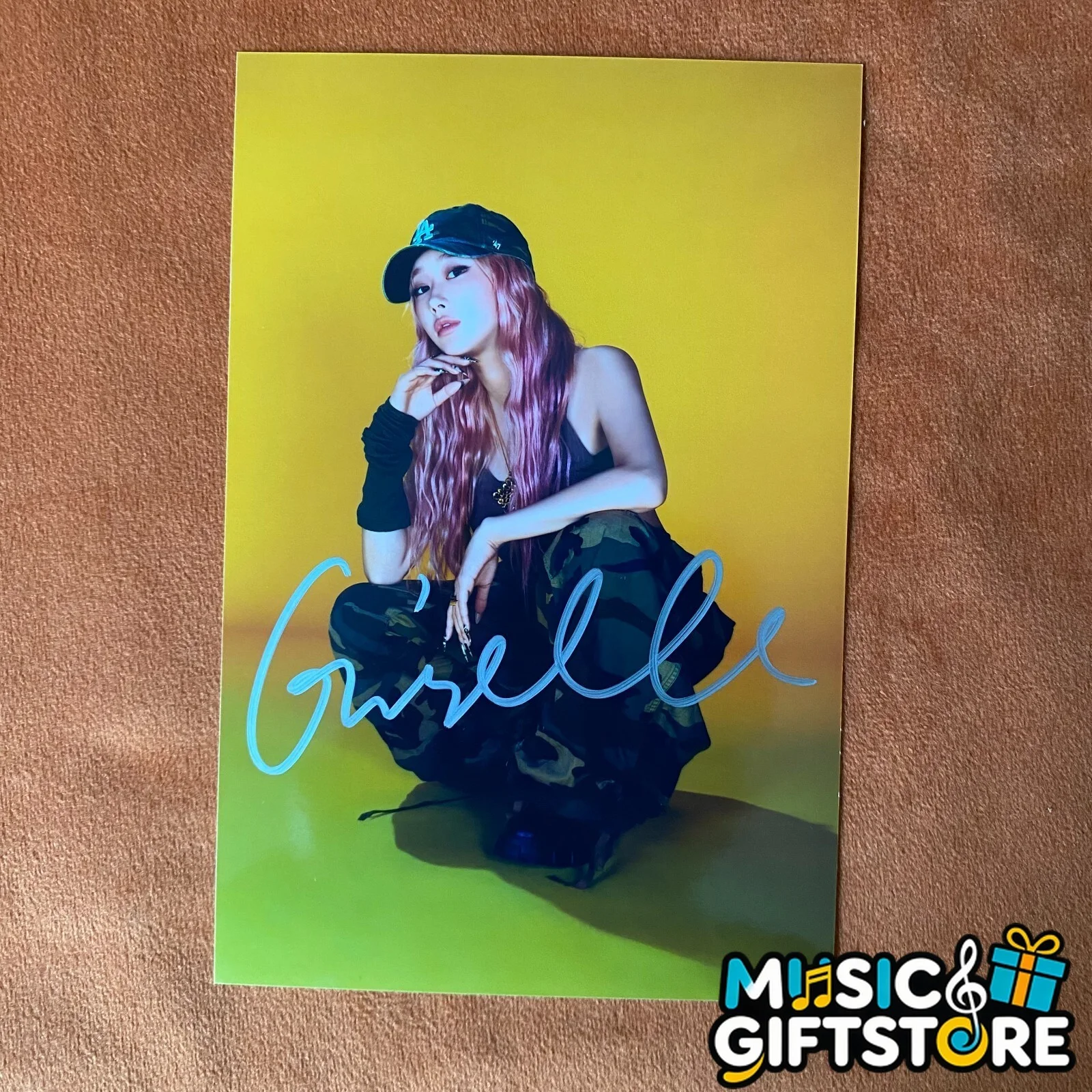 aespa GISELLE Autographed Signed Photo Whiplash K-POP Collection 4*6 2024 #MUGS, изображение 3