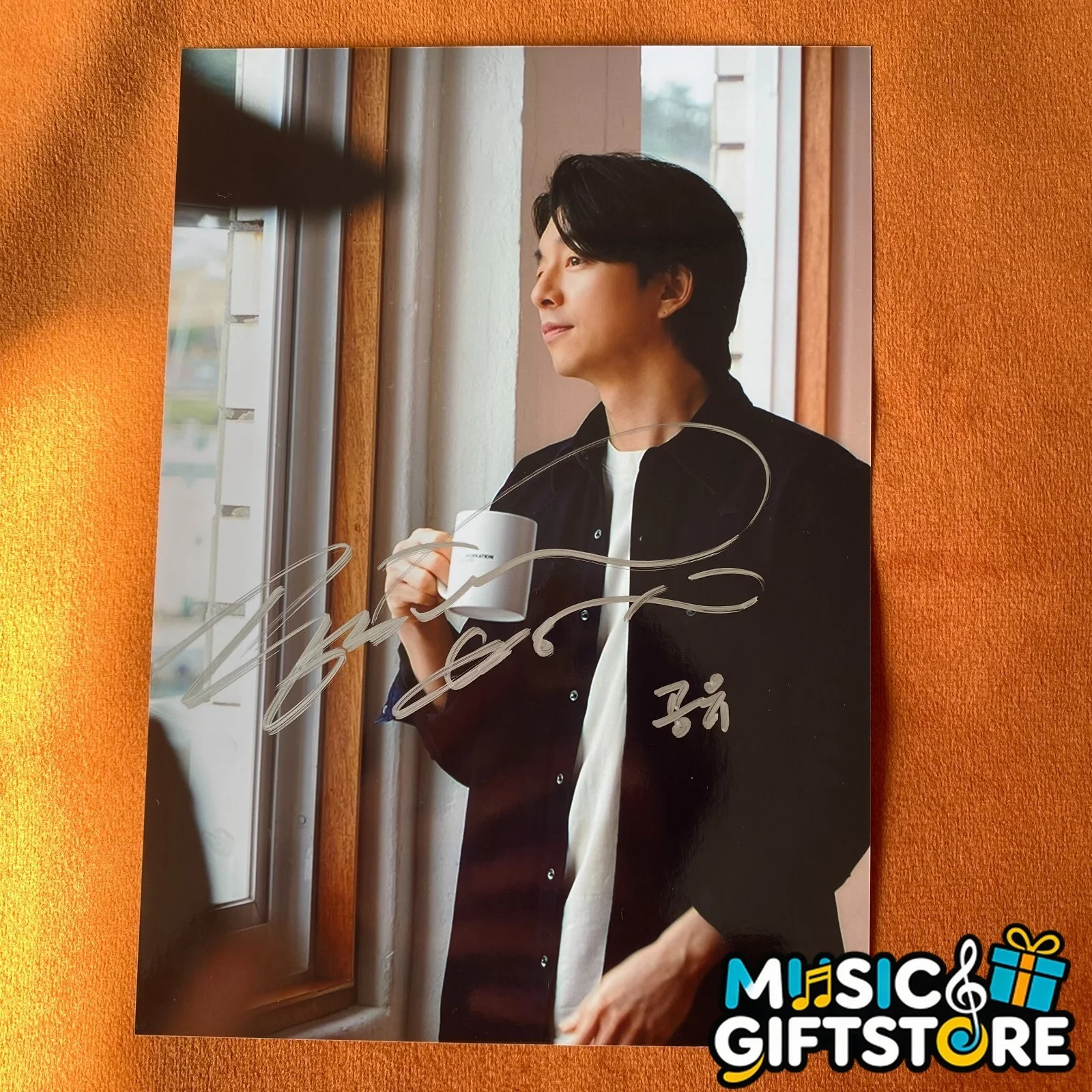 Gong Yoo Autographed Signed Photo 4*6 K-POP Collection GIFTS rare 2024 #MUGS, изображение 4