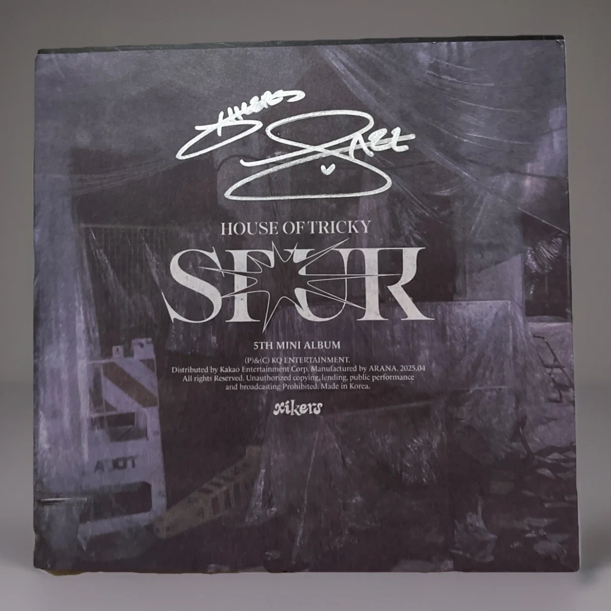 SIGNED ~ XIKERS - HOUSE OF TRICKY: SPUR 5th Mini Album CD 2025, image 2