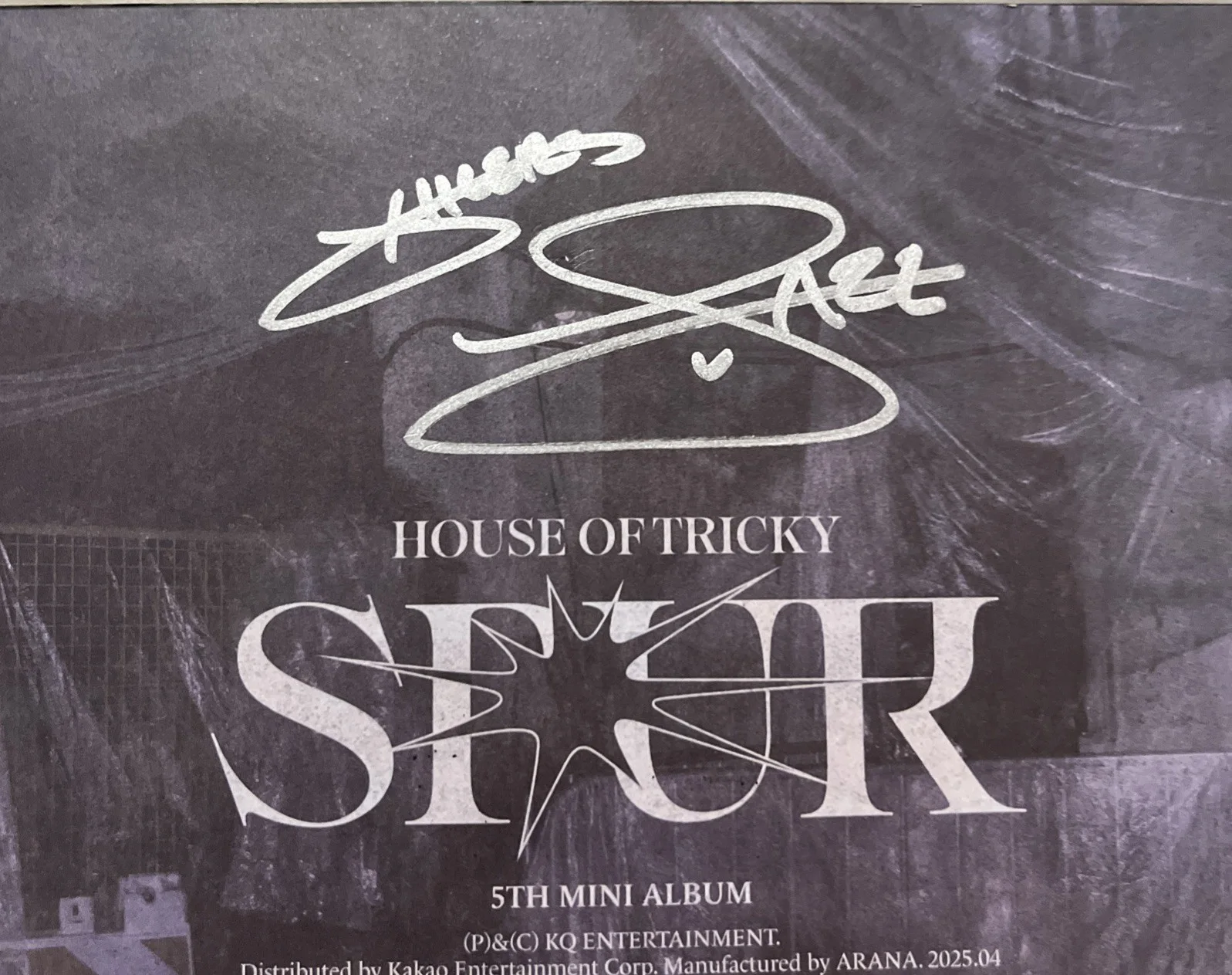 SIGNED ~ XIKERS - HOUSE OF TRICKY: SPUR 5th Mini Album CD 2025, image 3