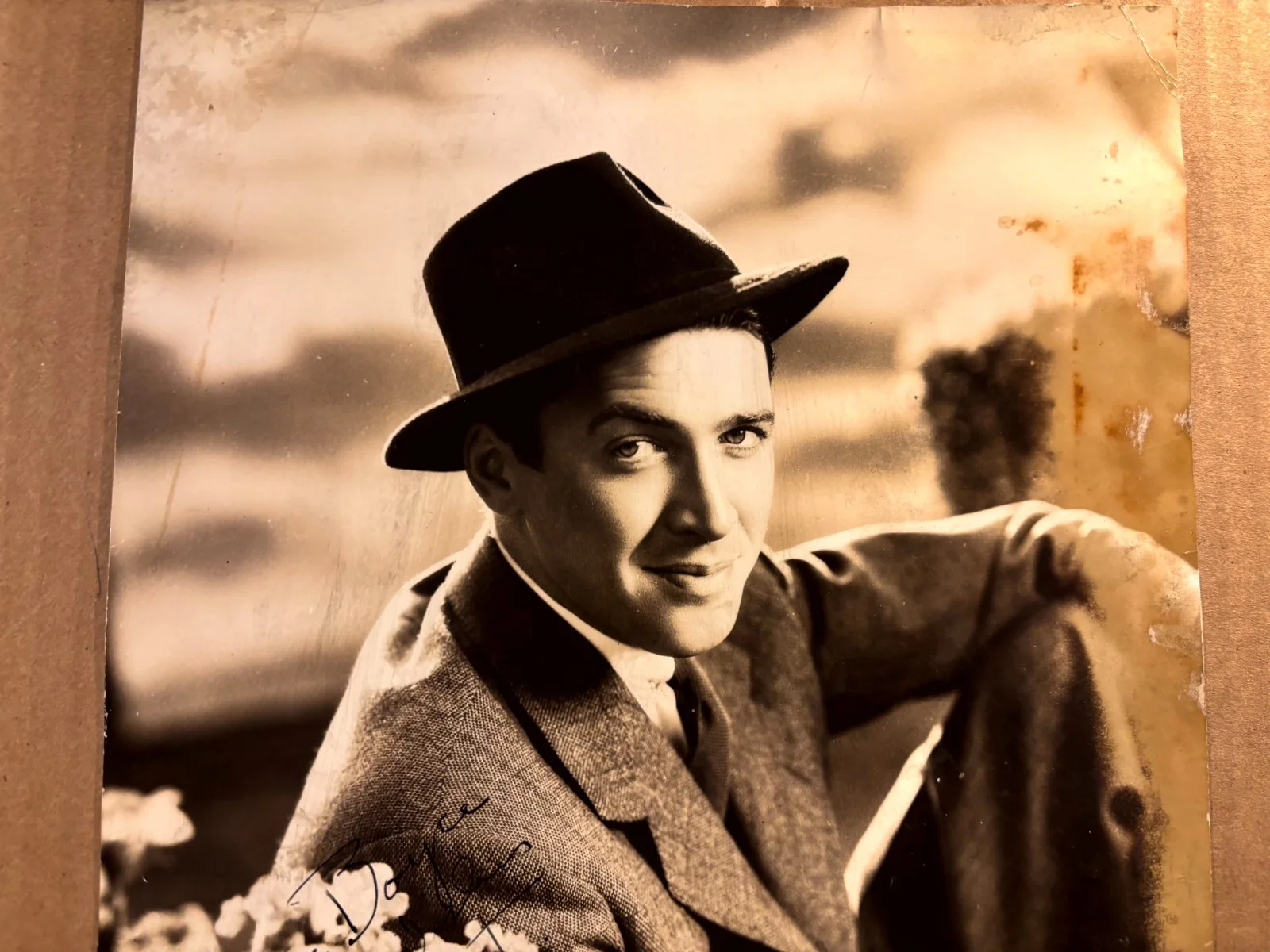 James Stewart Very Rare Very Early Autographed Oversize 10/13 Photo 40s MrSmith, изображение 2