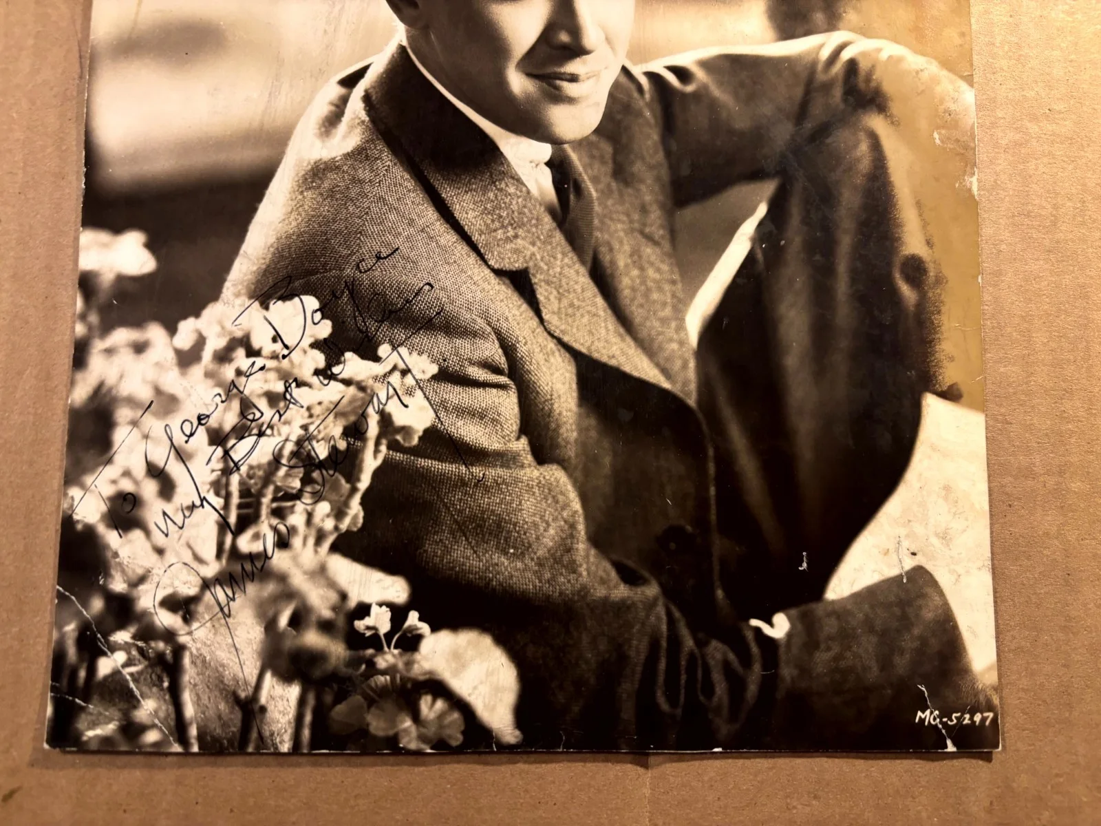 James Stewart Very Rare Very Early Autographed Oversize 10/13 Photo 40s MrSmith, изображение 3