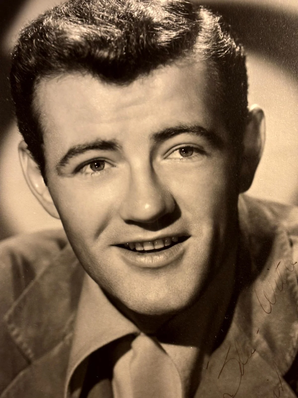 Robert Walker Extremely Rare Very Early Autographed Oversize 9/12 Photo 40s, изображение 4