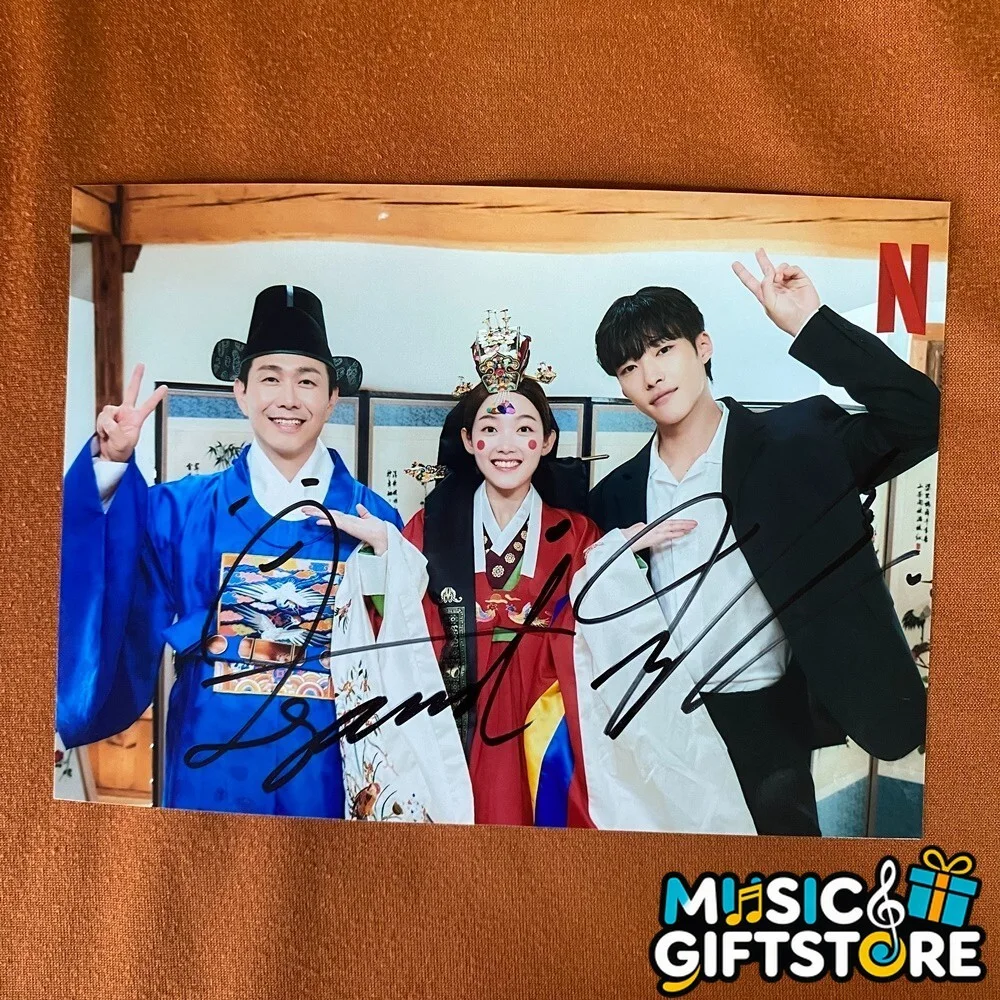 Mr.Plankton Woo Do-hwan Lee Yu Mi Autographed Signed Photo 4*6 K-POP 2024C #MUGS, image 3