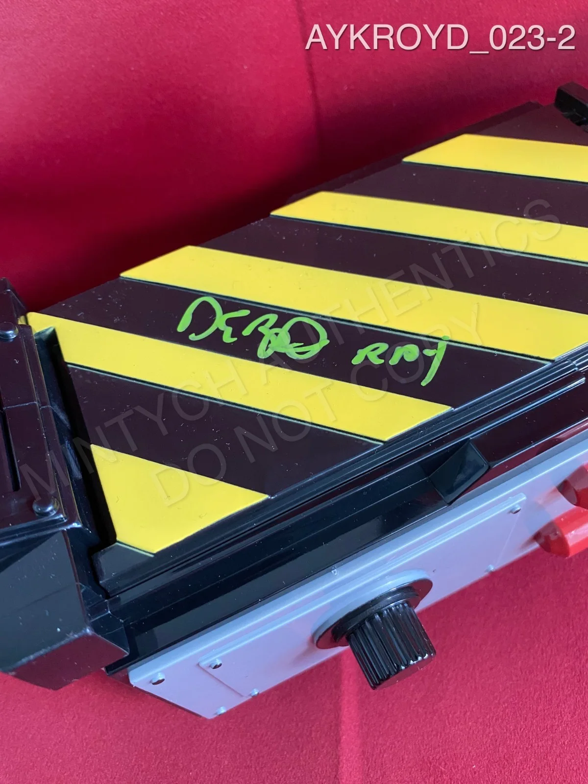 Dan Aykroyd — Dan Aykroyd autographed signed Ghostbusters 14-inch ghost trap Beckett COA, image 2