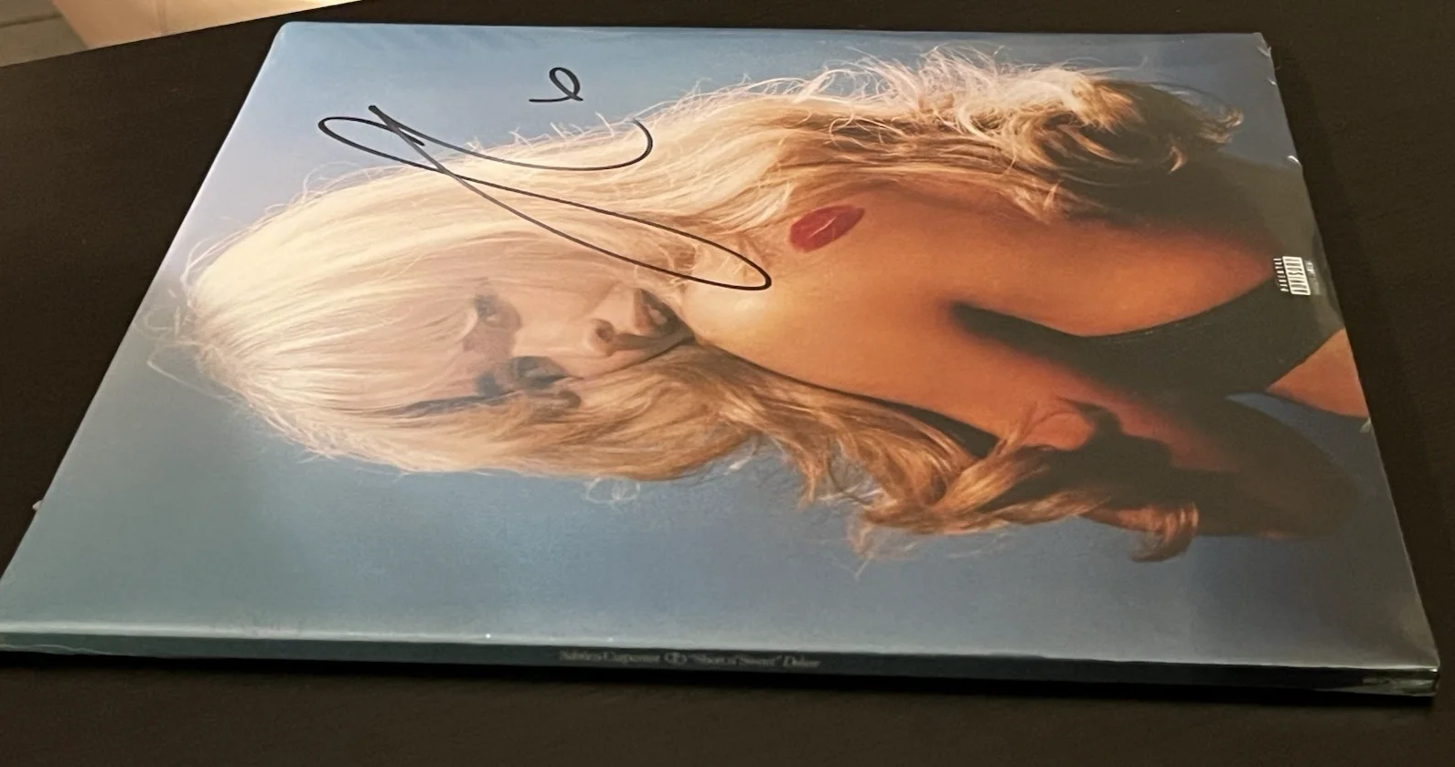SABRINA CARPENTER SIGNED SHORT N SWEET DELUXE RECORD ON COVER AUTO SEALED COA, изображение 3