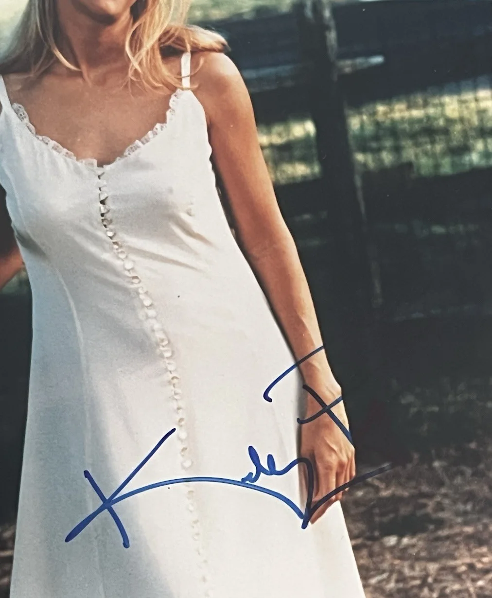 Kelly Preston — Kelly Preston signed 8x10 Photo (JSA), image 3