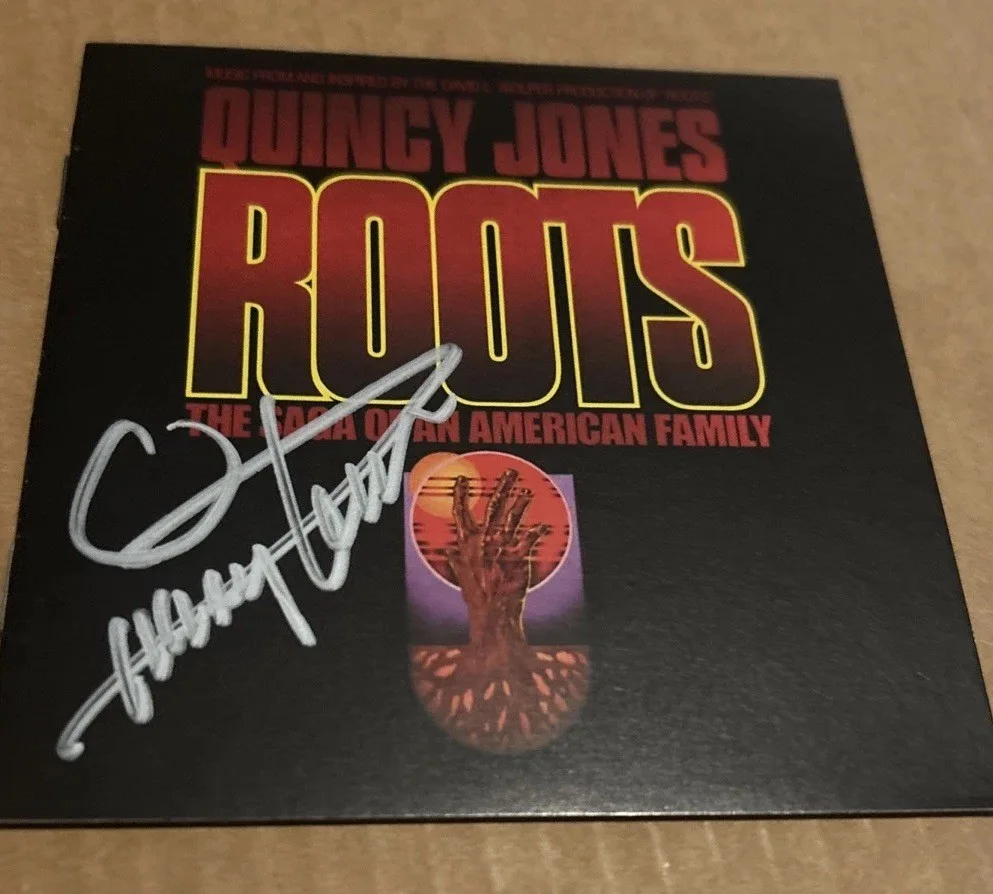 Roots Soundtrack Signed / Autographed Quincy Jones CD, image 3