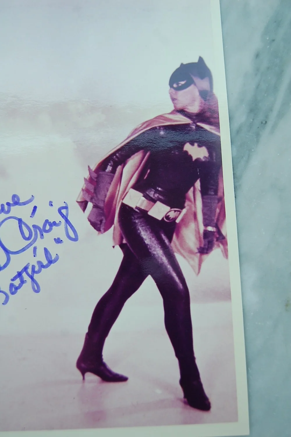 Yvonne Craig — Yvonne Craig, HAND SIGNED IN PERSON 8x10 Photo, Autographed, Batgirl, Batman, изображение 4