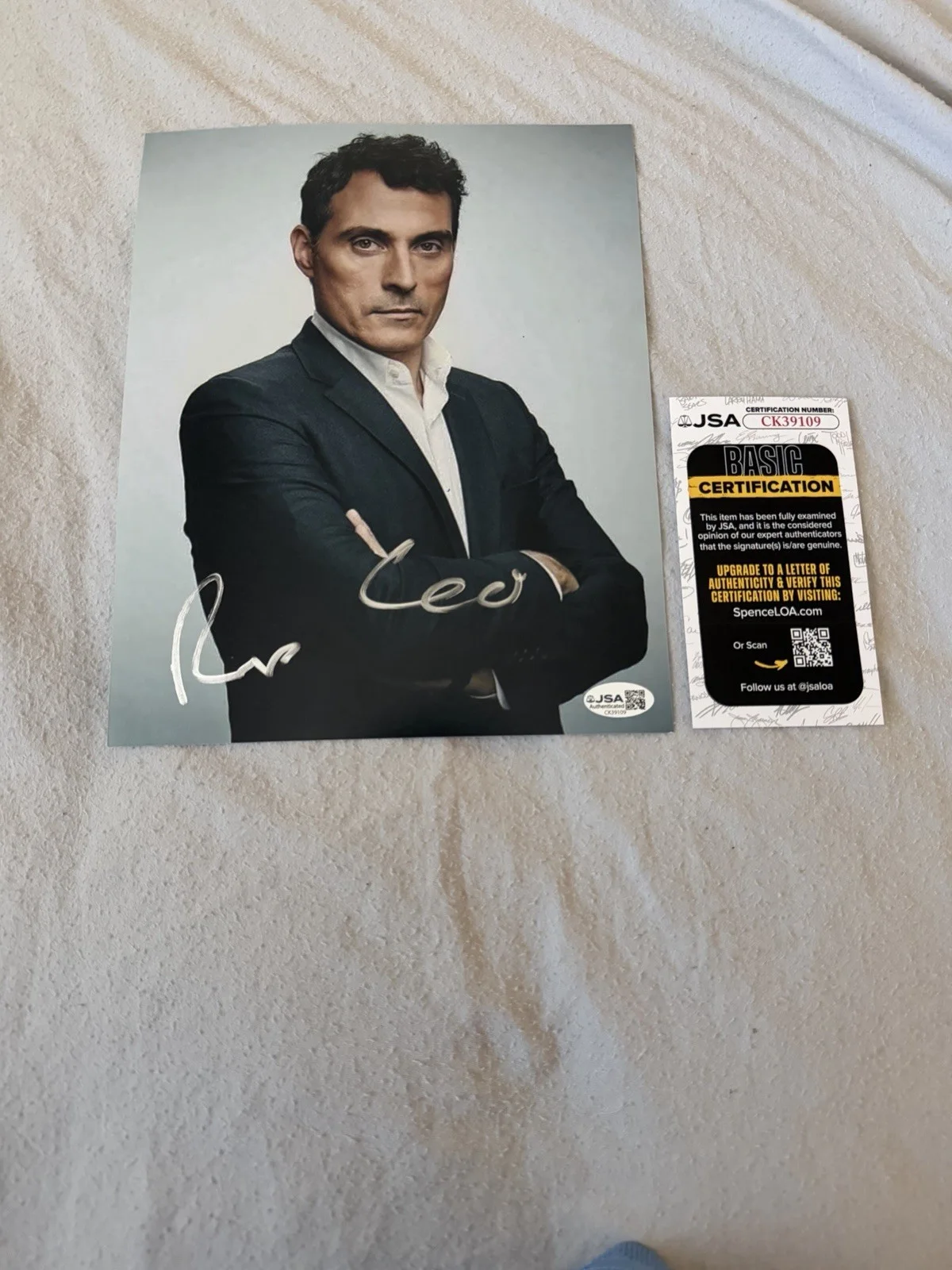 Rufus Sewell — Rufus Sewell Signed Autographed 8x10 Photo A Knight’s Tale Actor w/ JSA COA