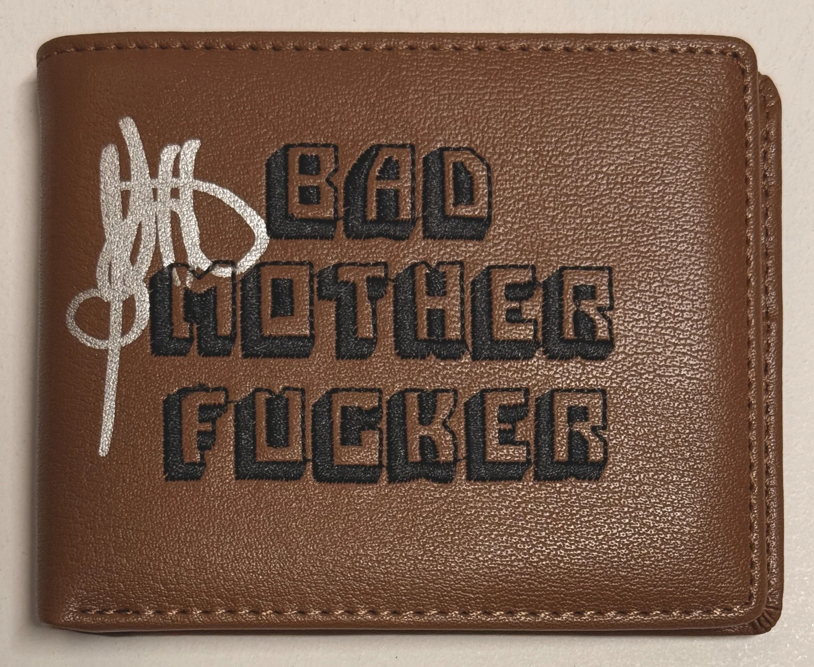 Samuel L. Jackson — Samuel L. Jackson Signed Pulp Fiction Jules Winnfield Wallet Beckett Witnessed, image 2