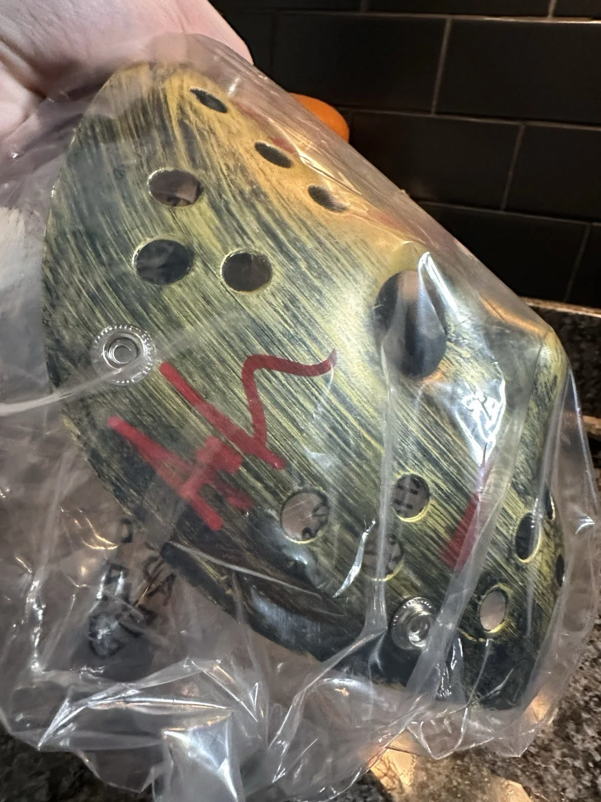 Ari Lehman Signed Auto Jason Voorhees Gold Hockey Mask Friday The 13th Beckett, изображение 3