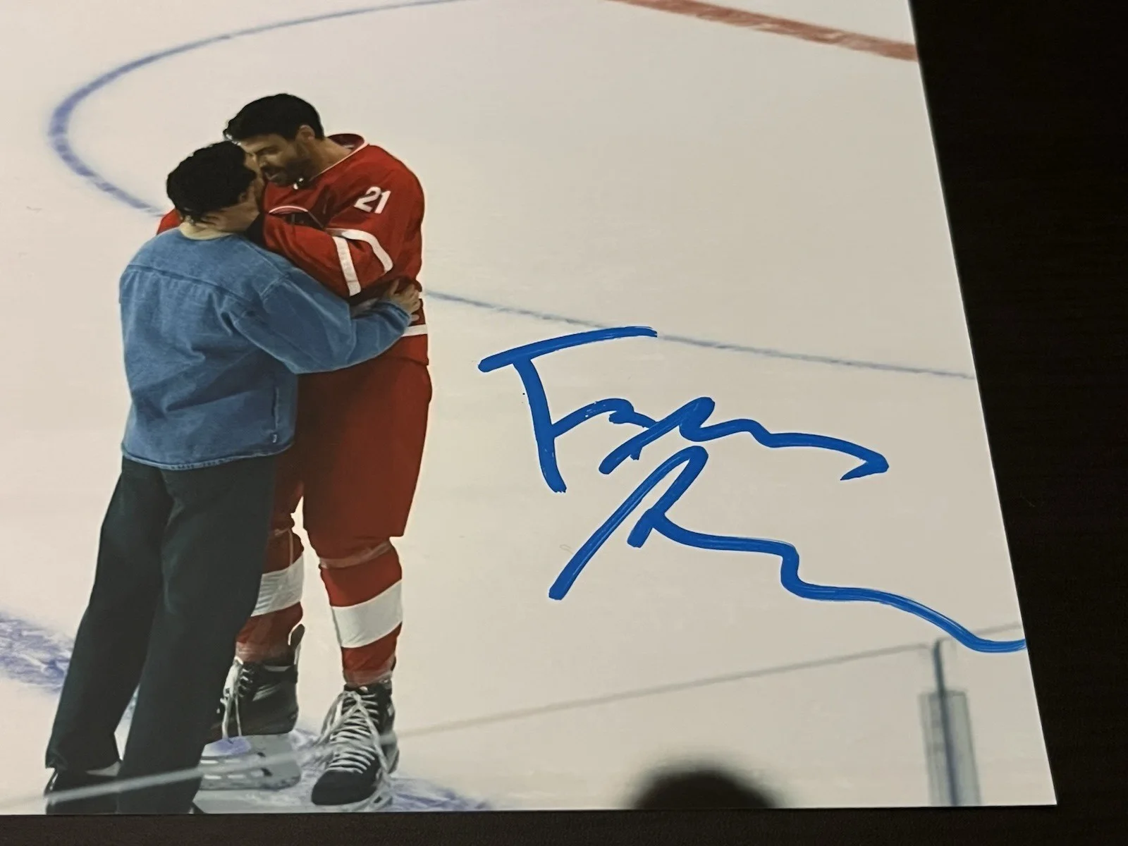 FRANCOIS ARNAUD — FRANCOIS ARNAUD SIGNED HEATED RIVALRY HUGGING CUTE PHOTO AUTOGRAPH COA GAY INT, изображение 2