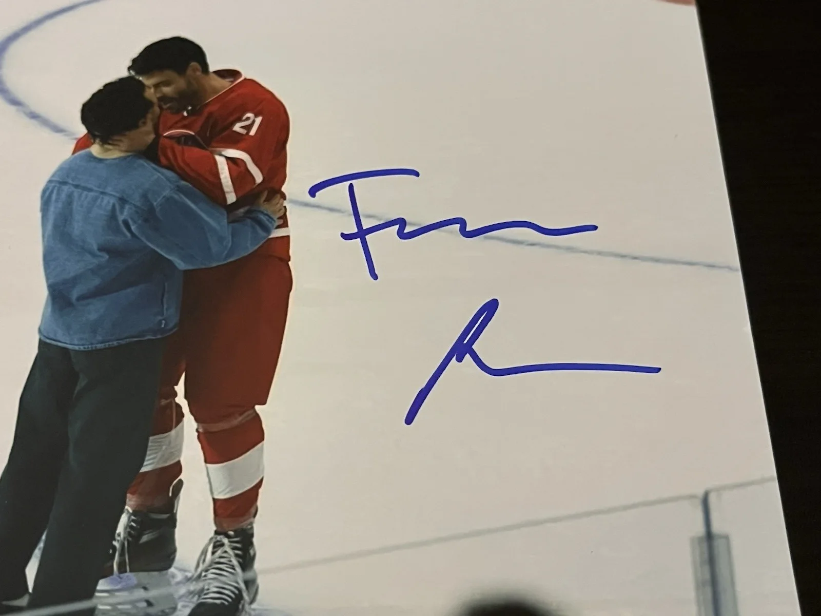 FRANCOIS ARNAUD — FRANCOIS ARNAUD SIGNED HEATED RIVALRY LOVERS ON ICE PHOTO AUTOGRAPH PROOF COA, изображение 2