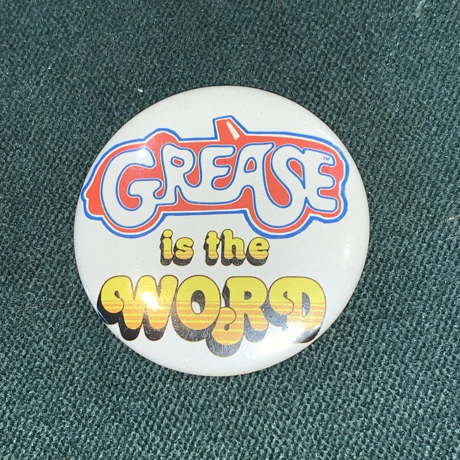 Vintage 1978 “GREASE is the WORD” Movie pin badge Greased Lightning, изображение 3