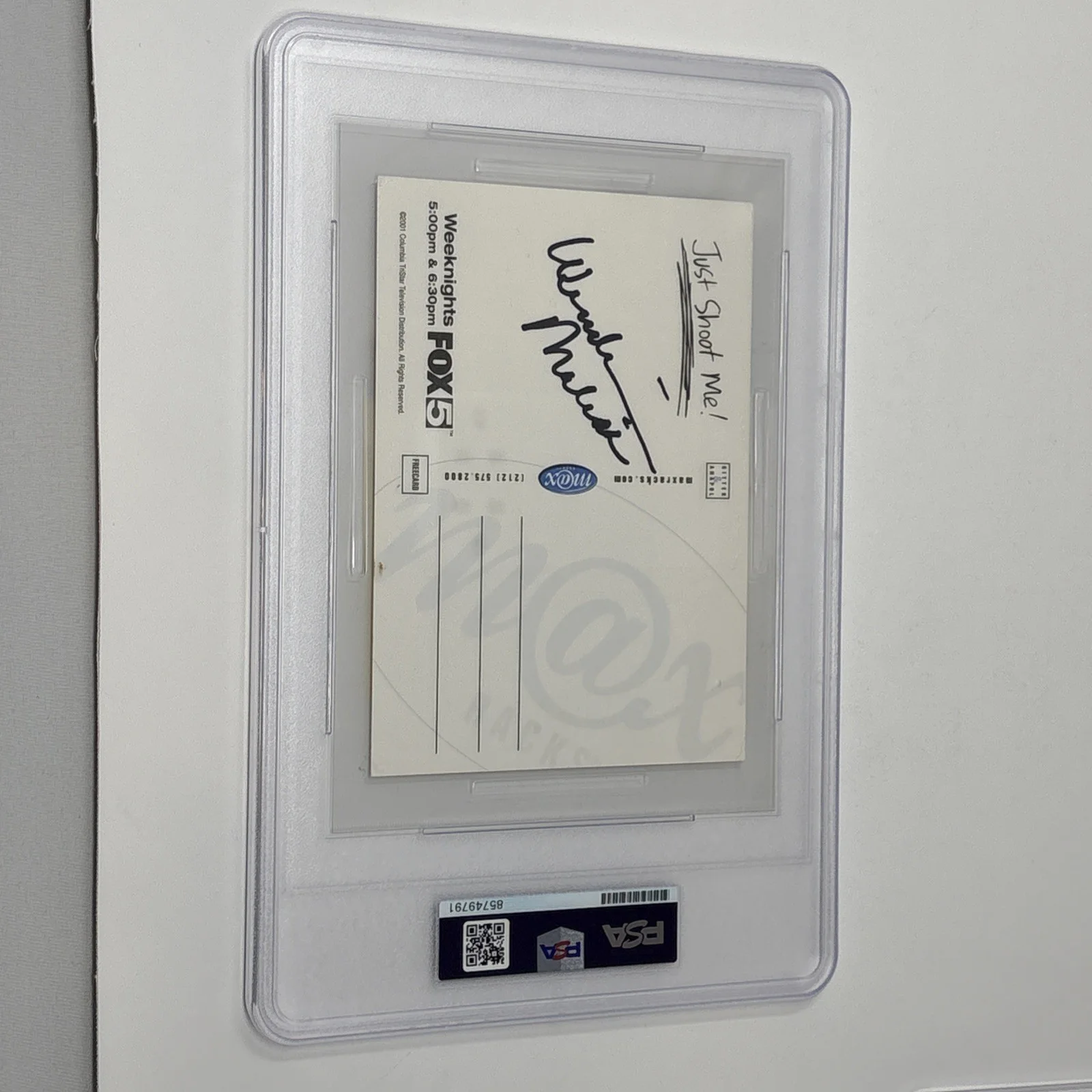Wendy Malick DBL Signed 2001 JUST SHOOT ME YOUNG DAVID SPADE POSTCARD PSA DNA, image 3
