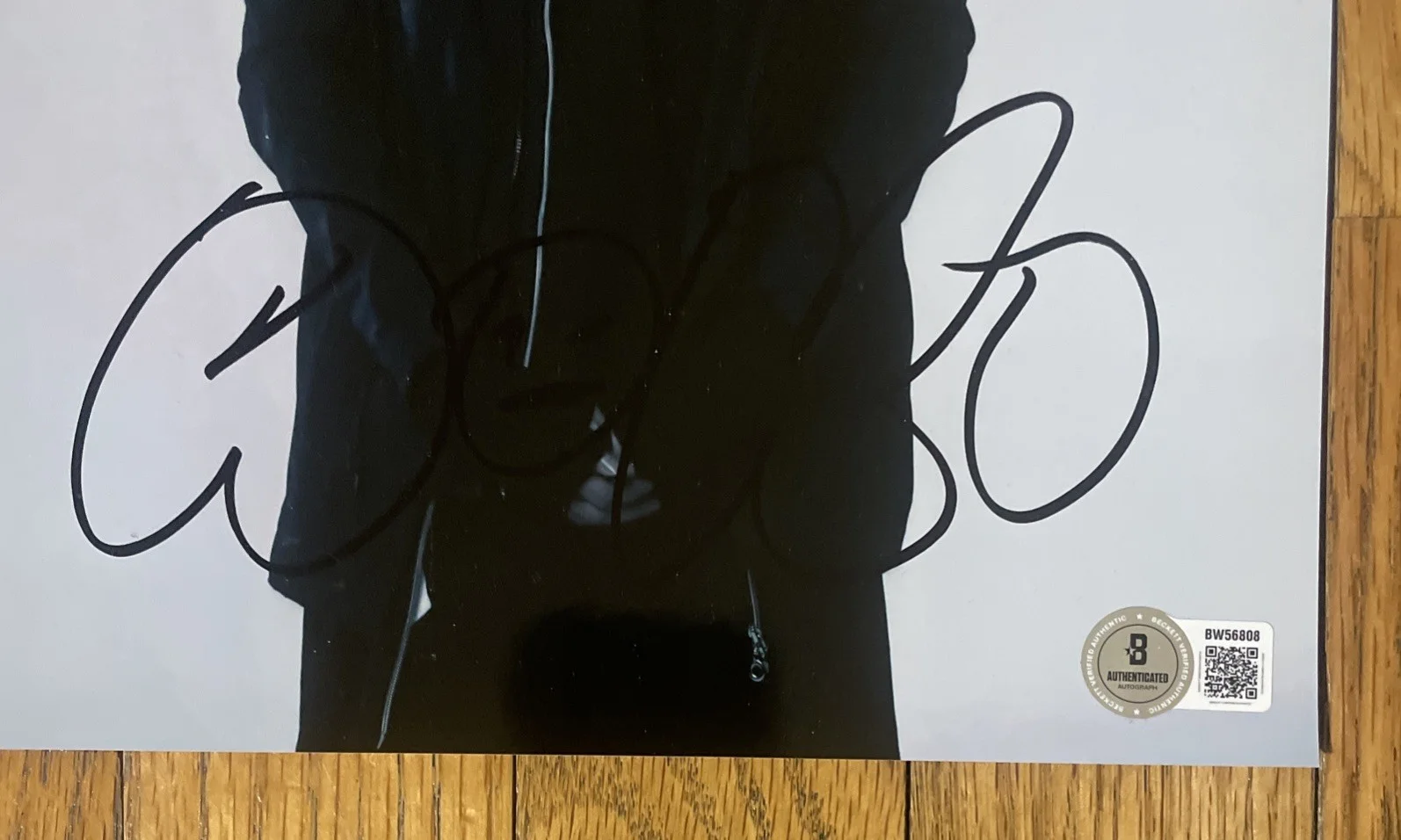 STEVE AOKI D.J. FOTO FIRMADA 8X10 CERTIFICADO DE AUTENTICIDAD BECKETT AUTOGRAFIADA, изображение 2