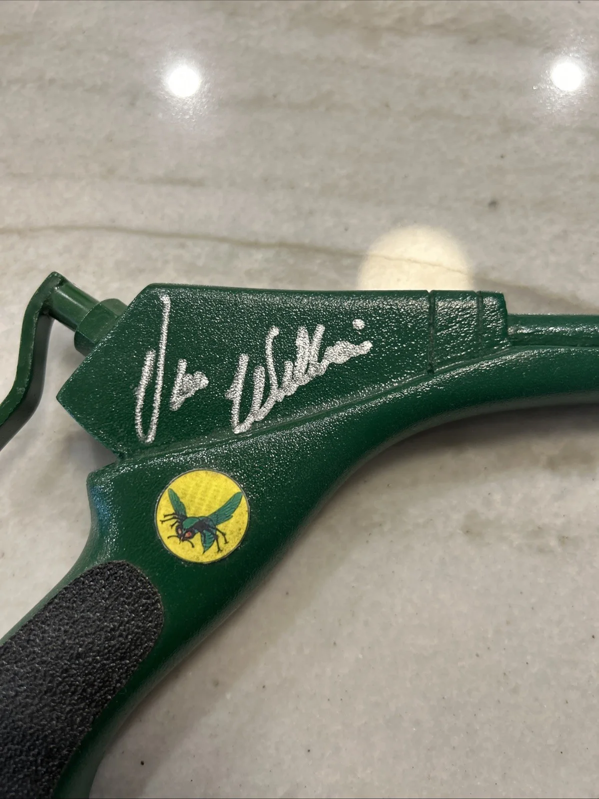 Beautiful VAN WILLIAMS/GREEN HORNET SIGNED/ Replica Prop Gun, image 2