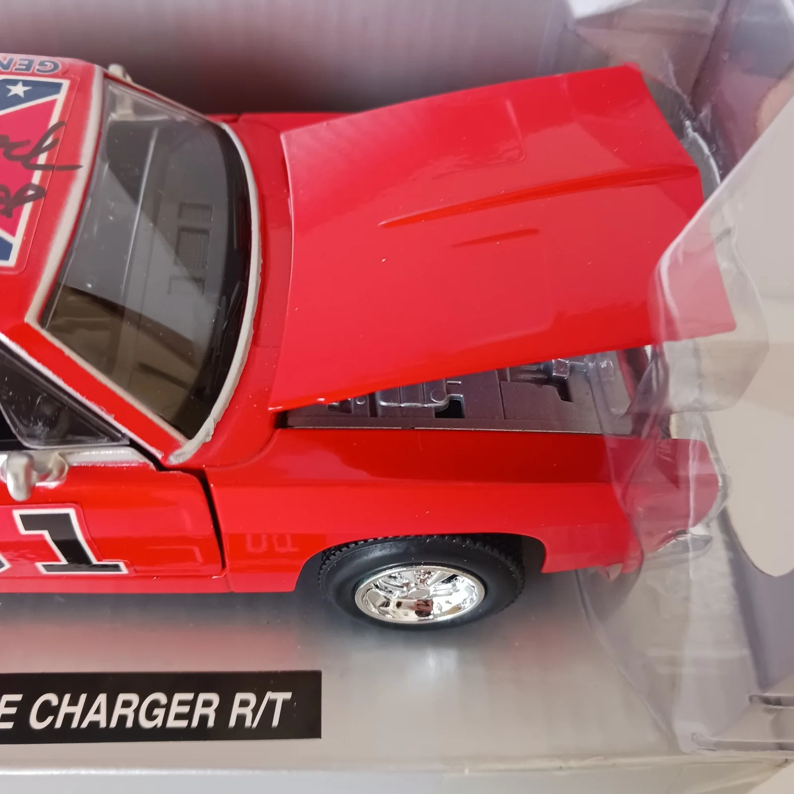 catherine bach — Catherine Bach signed Autograph Dukes of Hazzard Cooters Garage Diecast Car, изображение 3