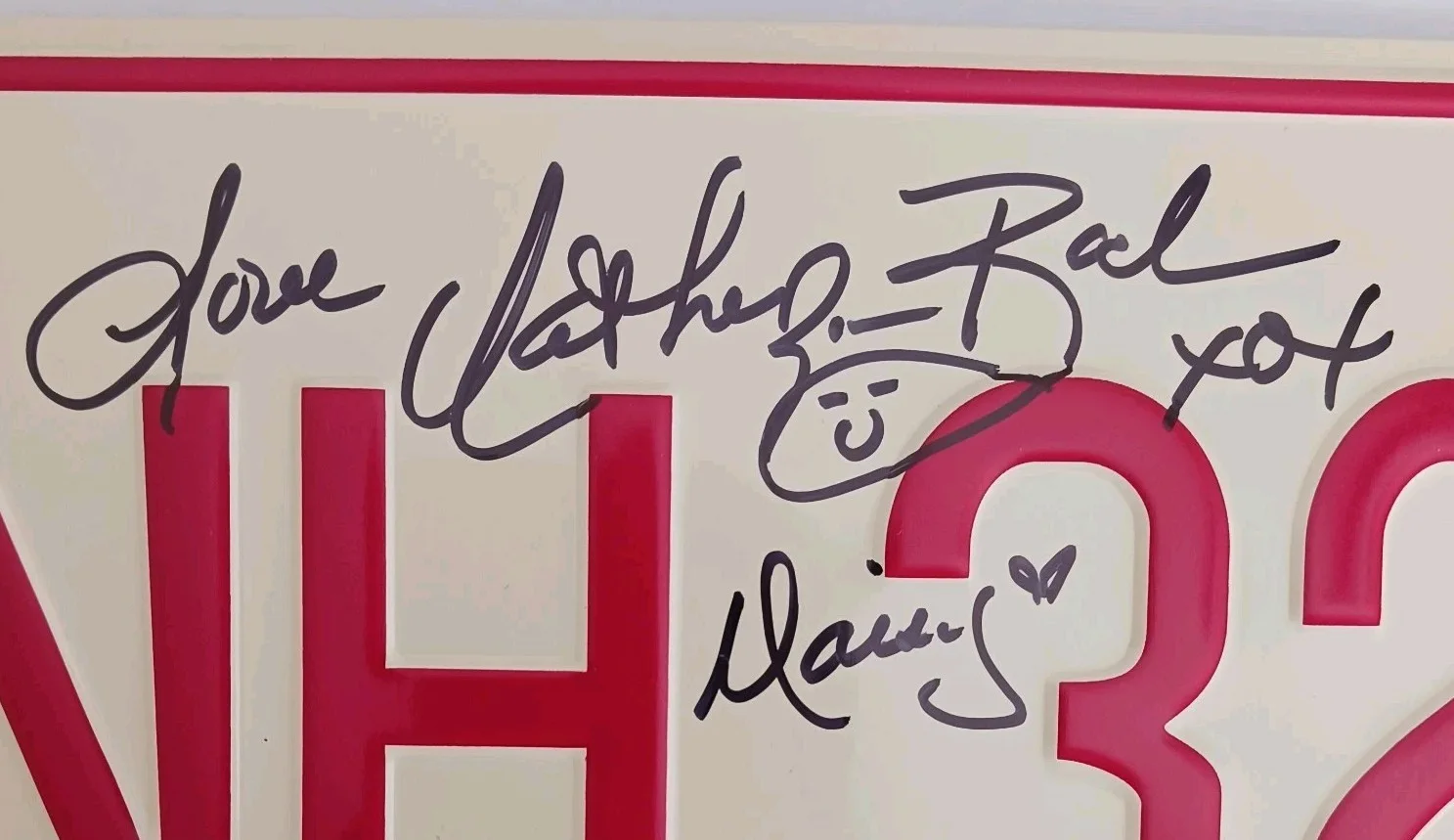 Catherine bach — Catherine Bach Daisy Duke Signed Autograph Dukes Of Hazzard License Plate, image 2