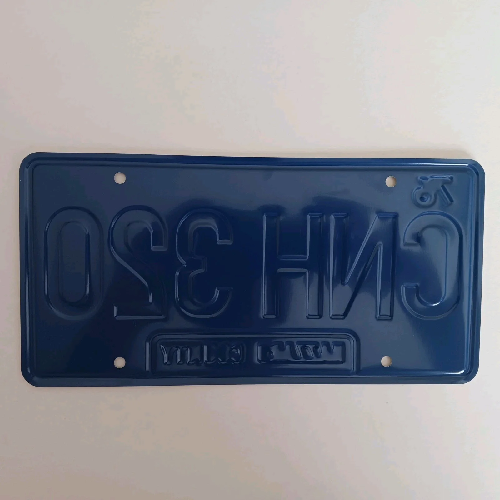 Catherine bach — Catherine Bach Daisy Duke Signed Autograph Dukes Of Hazzard License Plate, image 4