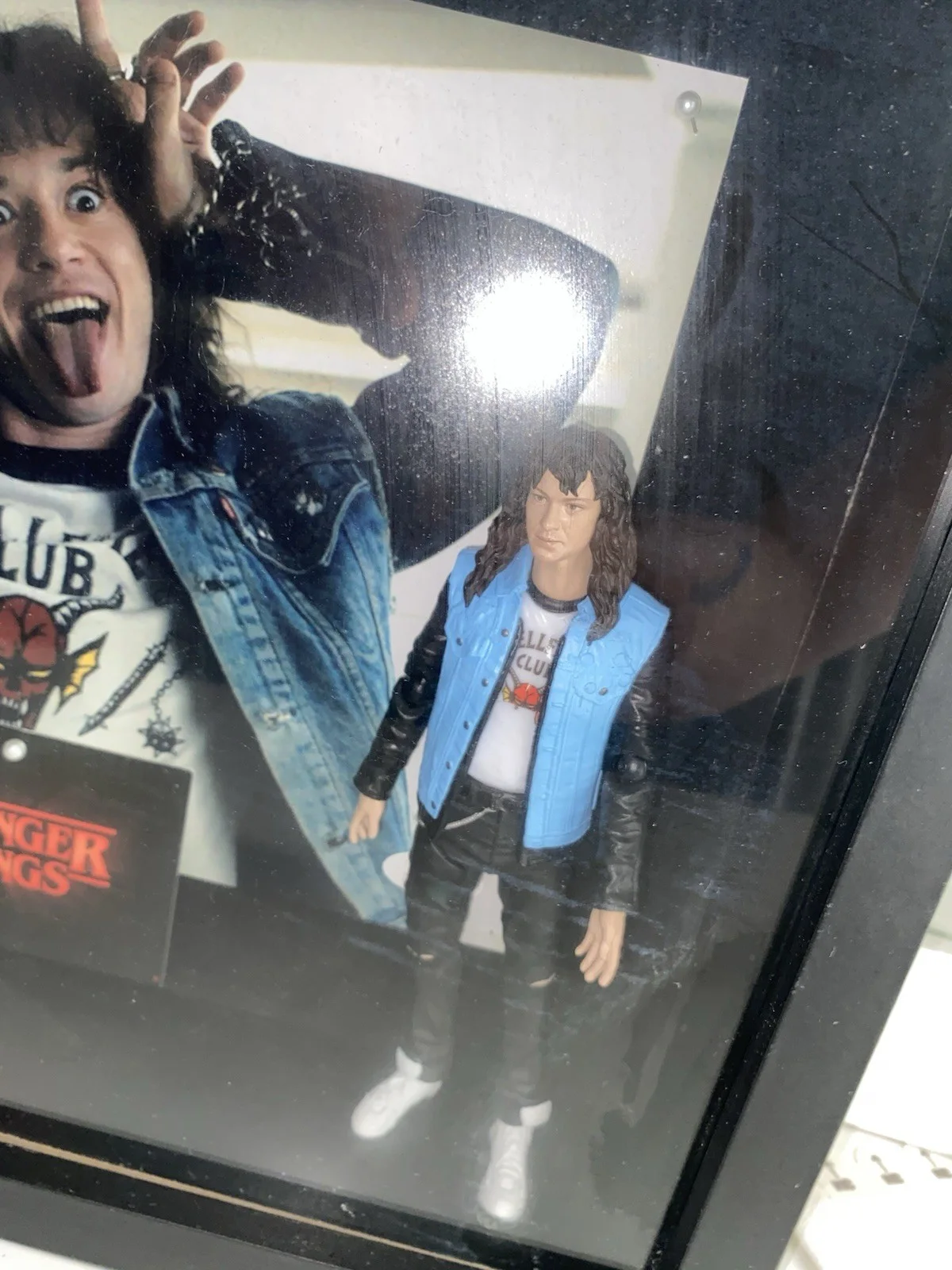 Joseph Quinn Eddie Munson Autograph Framed Print Action Figure Stranger Things, изображение 3