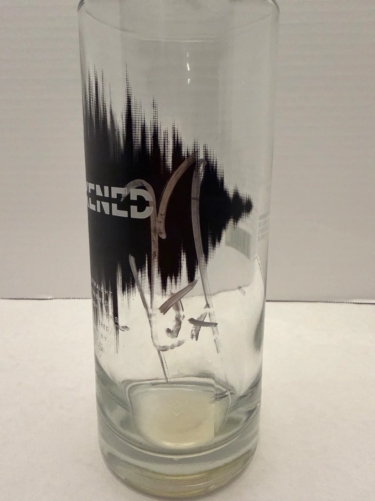 Metallica Blackened bottle autographed by Rob Trujillo & Kirk Hammett!, изображение 3