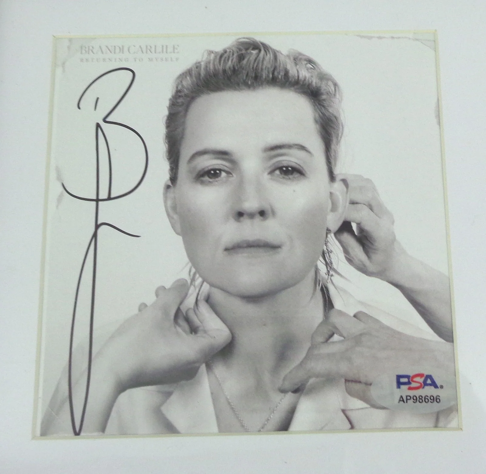 Brandi Carlile — Brandi Carlile Signed Autograph Returning To Myself CD Framed PSA/DNA COA, изображение 2