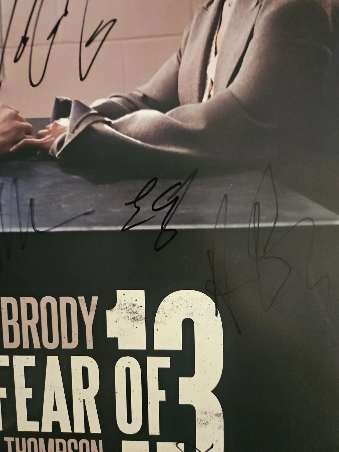 Adrien Brody, Tessa Thompson, Cast — The Fear Of 13 Signed Window Card - Adrien Brody, Tessa Thompson - 6 Signatures, изображение 5