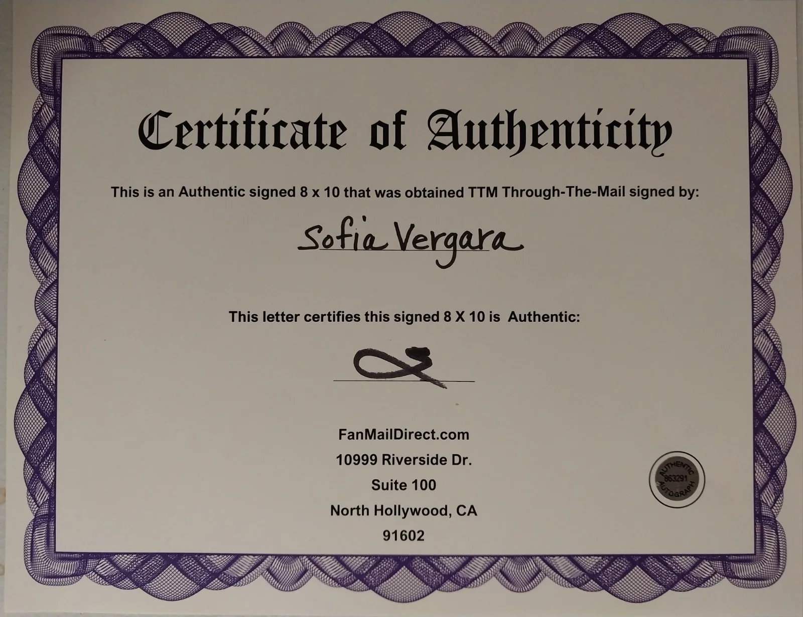 yes — Sofia Vergara Signed 8x10 Photo Original Matte Finish COA Genuine Athentic, image 2