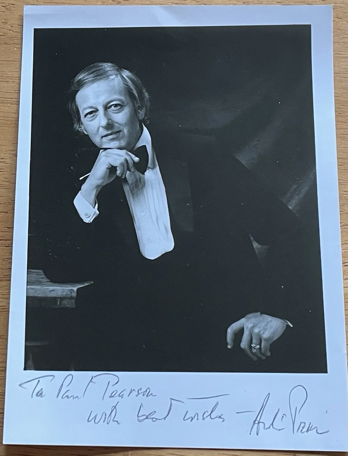 Conductor, Composer, and Pianist Andre Previn Autograph Photo, изображение 3