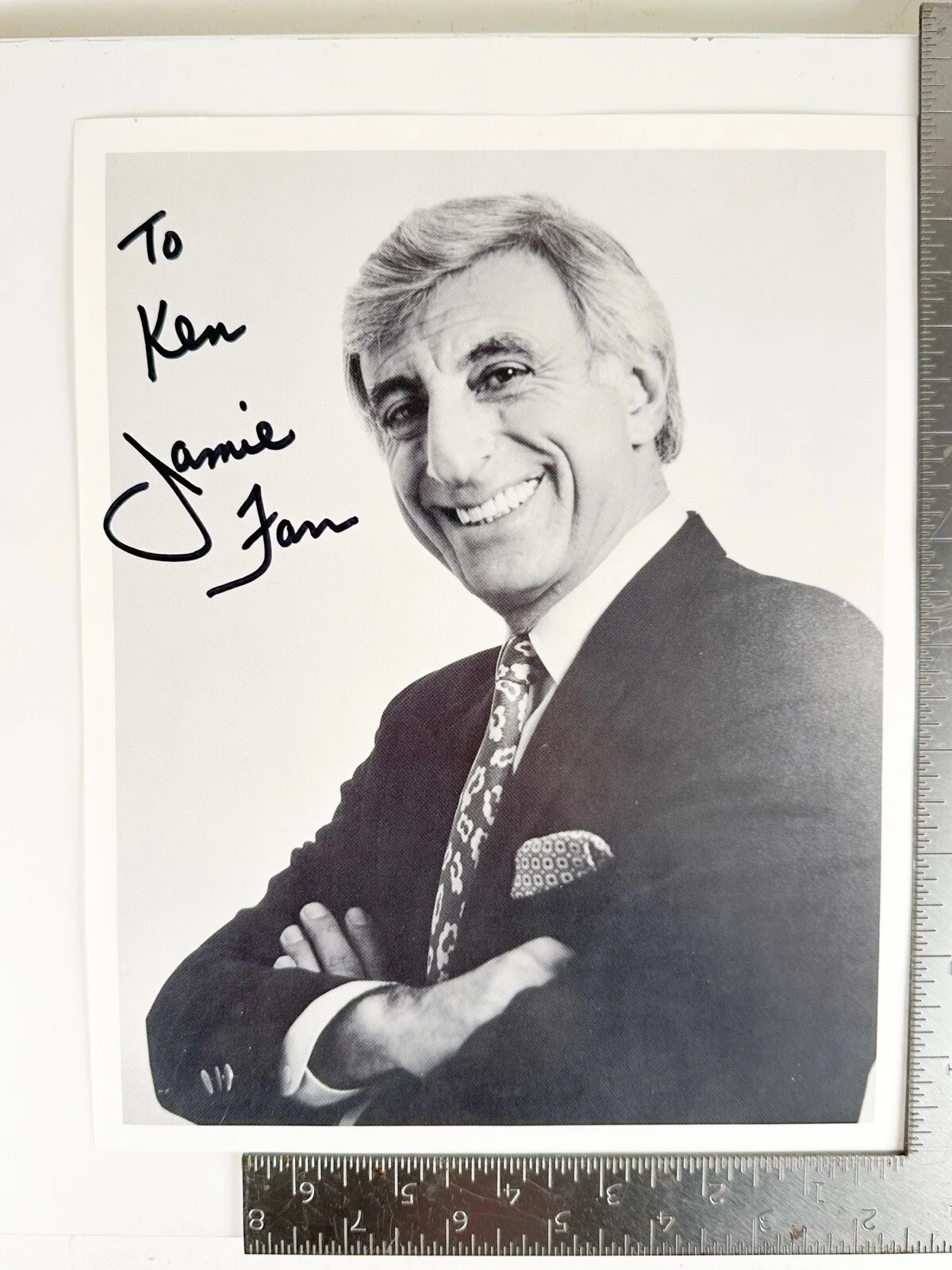Jamie Farr MASH signed autographed 8 x10 Black and White Photo Corporal Klinger, image 2