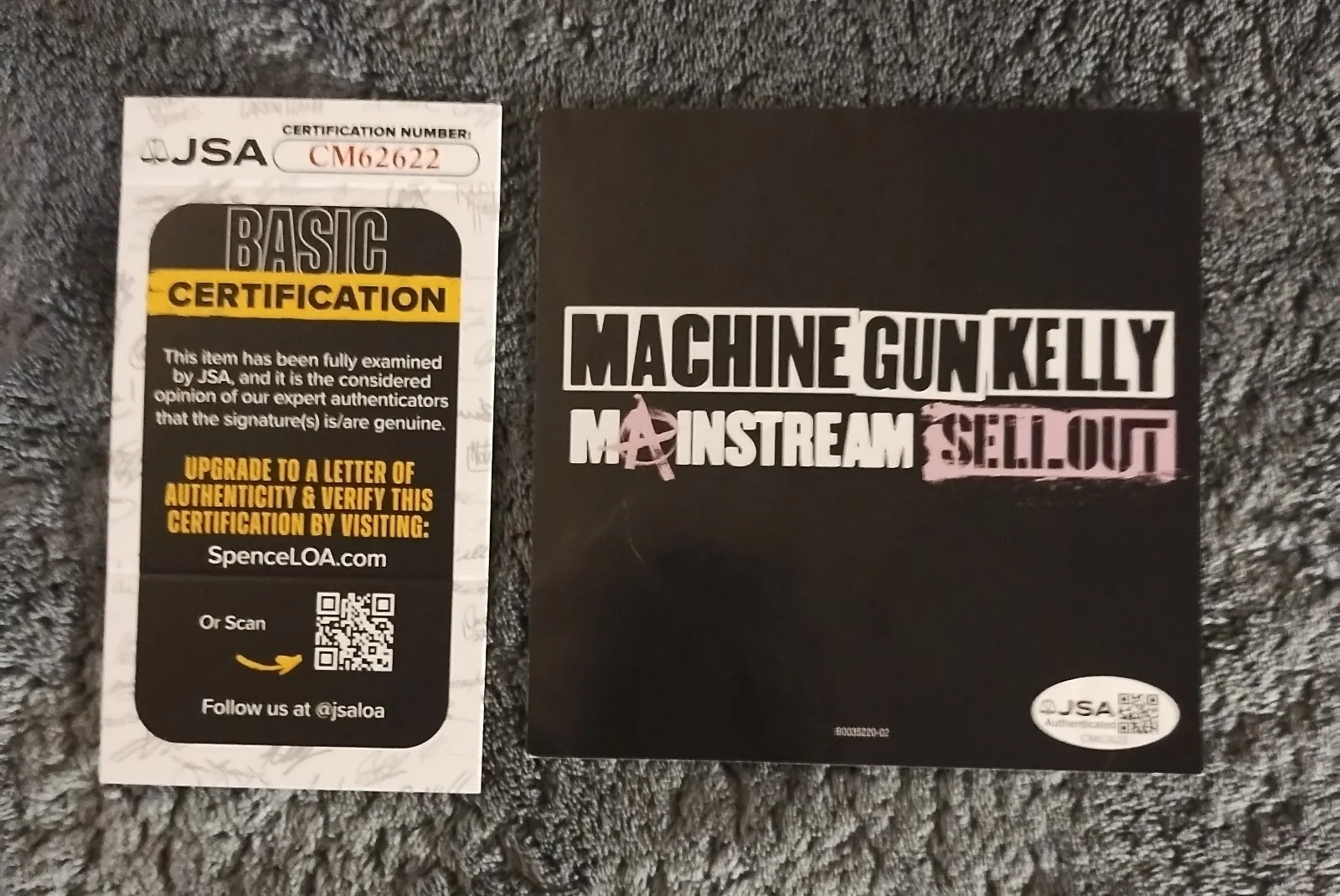 MACHINE GUN KELLY SIGNED MAINSTREAM SELLOUT CD GUITAR PHOTO LOST AMERICANA MGK, изображение 4