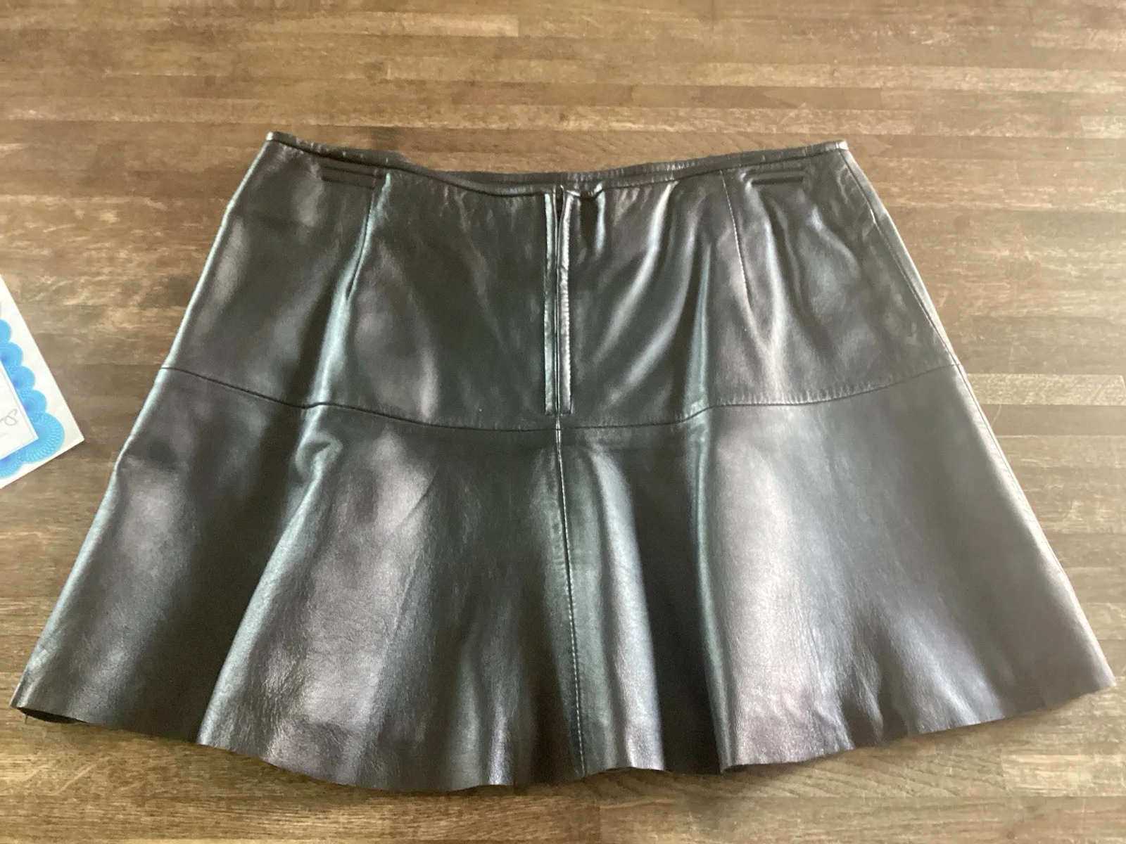 EASTENDERS Charlie Brooks JANINE Original Screen Worn Leatherette Skirt w/ COA, изображение 4