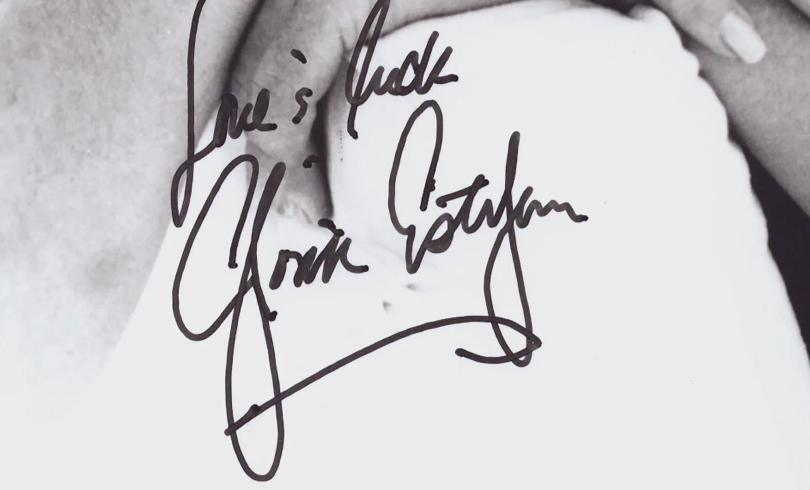 Gloria Estefan — GLORIA ESTEFAN - AUTOGRAPHED SIGNED PHOTOGRAPH, image 2
