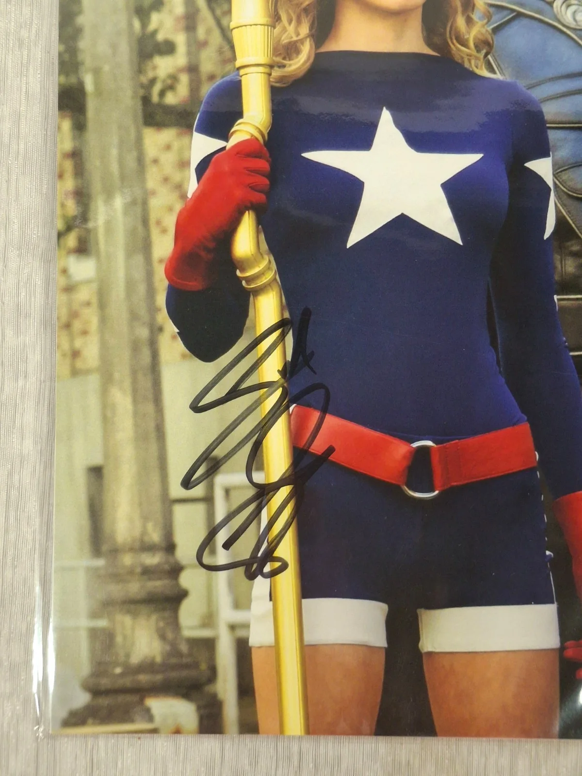 SARAH GREY — Sarah Grey Signed 8x10 Photo Bam Box COA Stargirl DC Legends Of Tomorrow, image 5