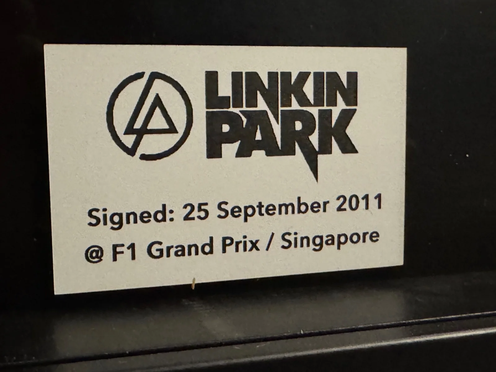 Linkin Park SIGNED 2011 Ticket Box F1 Grand Prix ONE-OF-A-KIND Autograph BECKETT, изображение 4