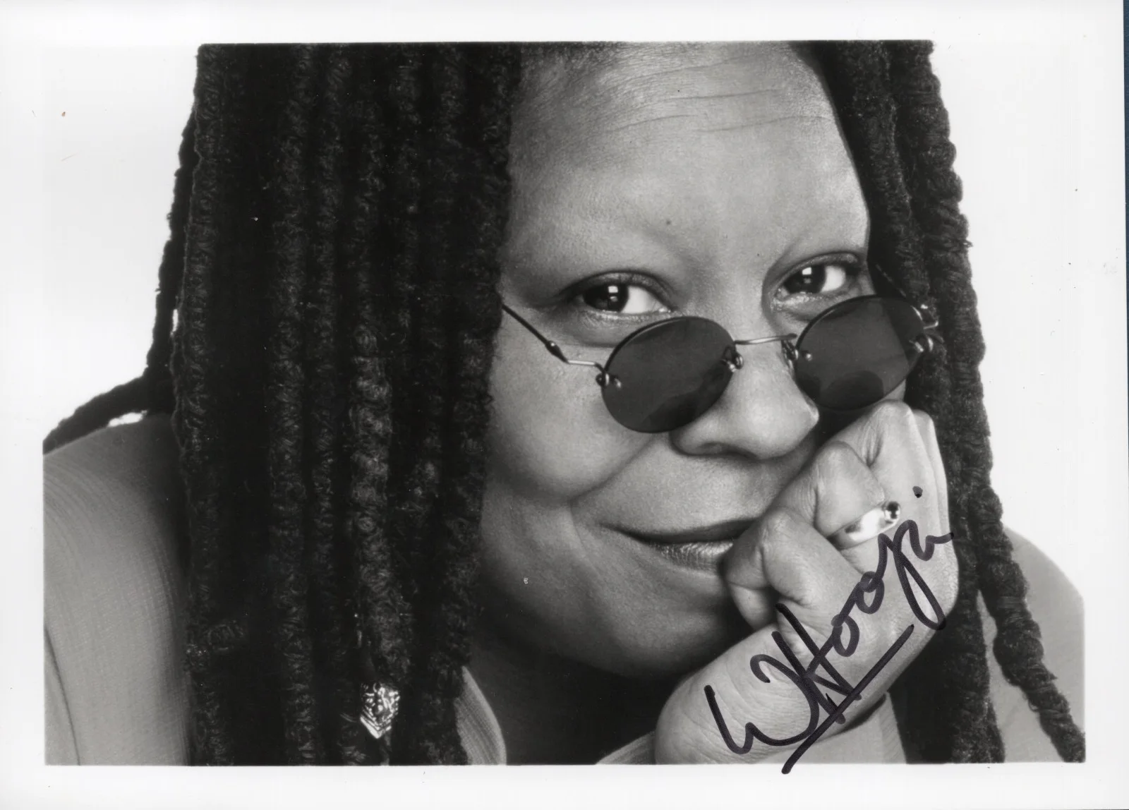 Whoopi Goldberg — WHOOPI GOLDBERG AUTOGRAPHED SIGNED B/W GLOSSY PHOTO 5x7 W/COA