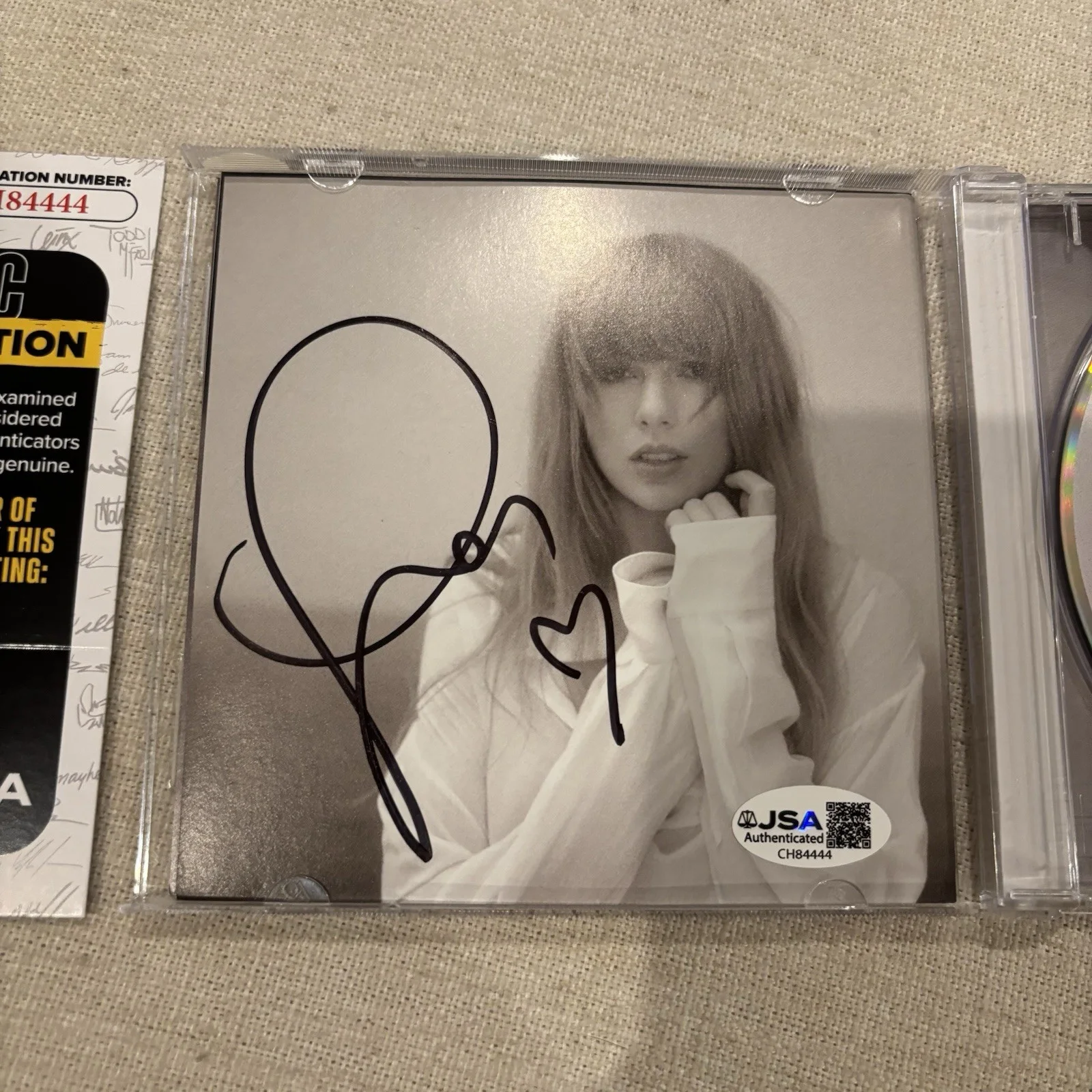 Taylor Swift Signed TTPD Autograph JSA COA Heart Tortured Poets Department, изображение 2