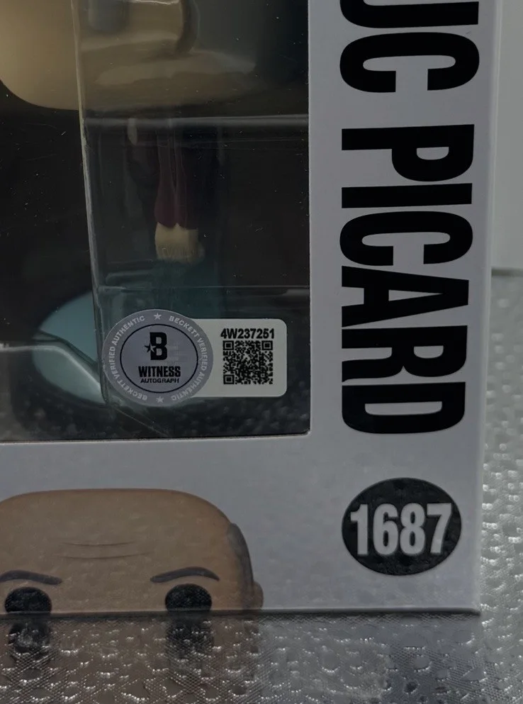 Patrick Stewart — PATRICK STEWART SIGNED STAR TREK JEAN-LUC PICARD FUNKO POP GLITTER BAS BECKETT 7, image 5