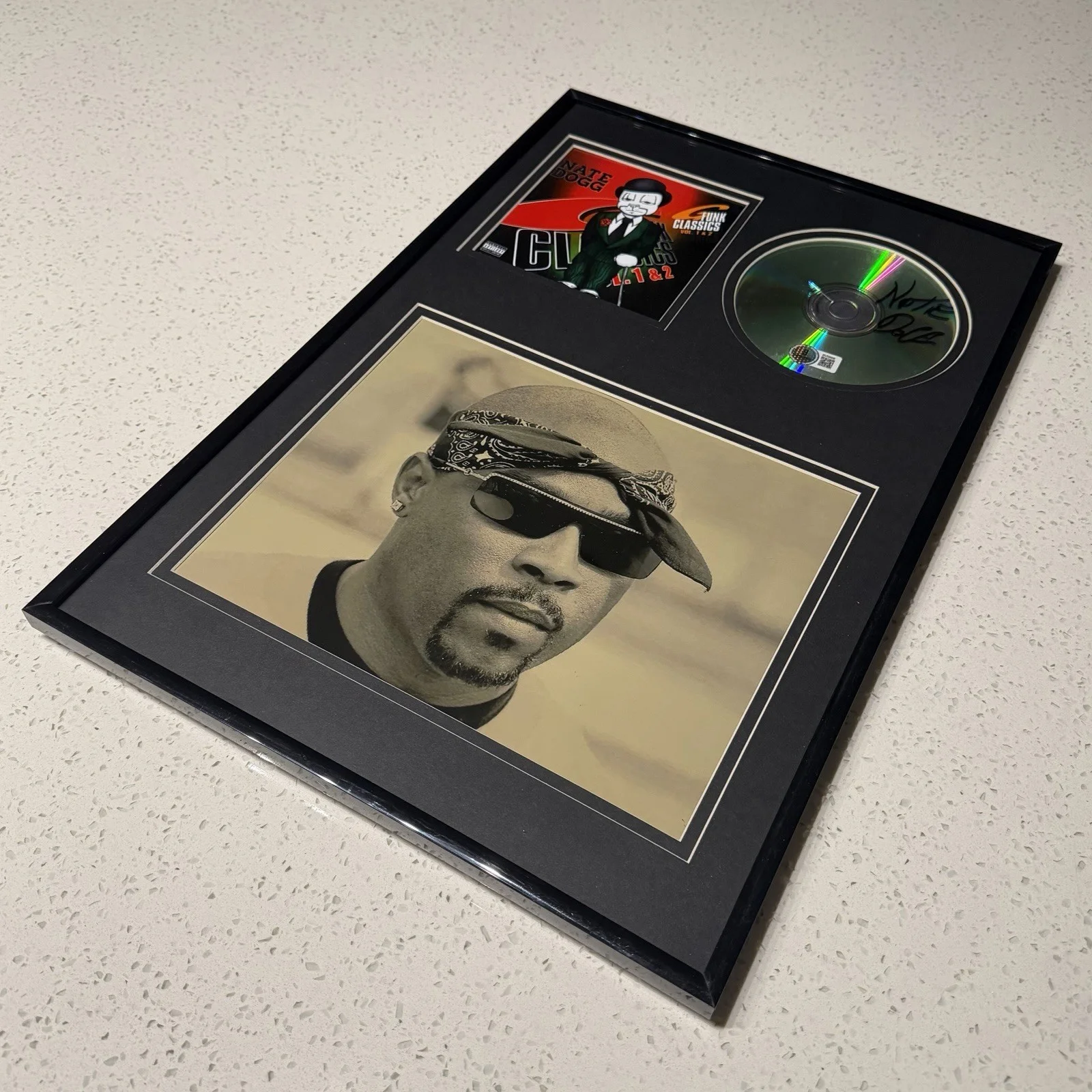 NATE DOGG SIGNED G FUNK CLASSICS CD ALBUM FRAMED AUTOGRAPH RAPPER BECKETT COA, изображение 5