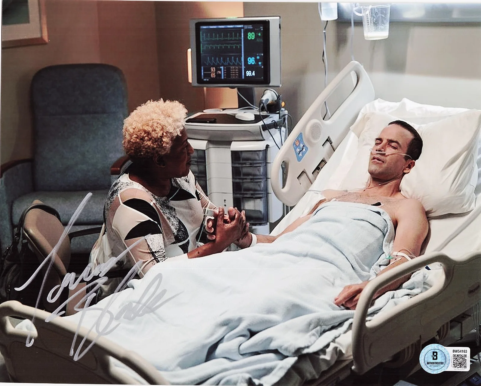 Lucas black — Lucas Black NCIS New Orleans Signed 8x10 Photo w/Beckett BAS BW54163