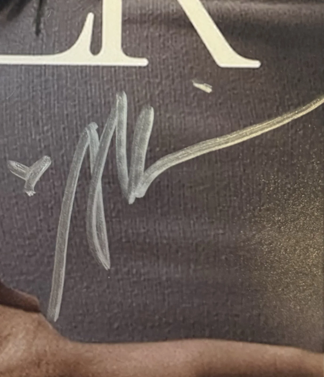 Alison Brie Dave Franco Michael Shanks — Alison Brie Dave Franco Michael Shanks Signed 11x17 Together Photo Beckett COA, image 4