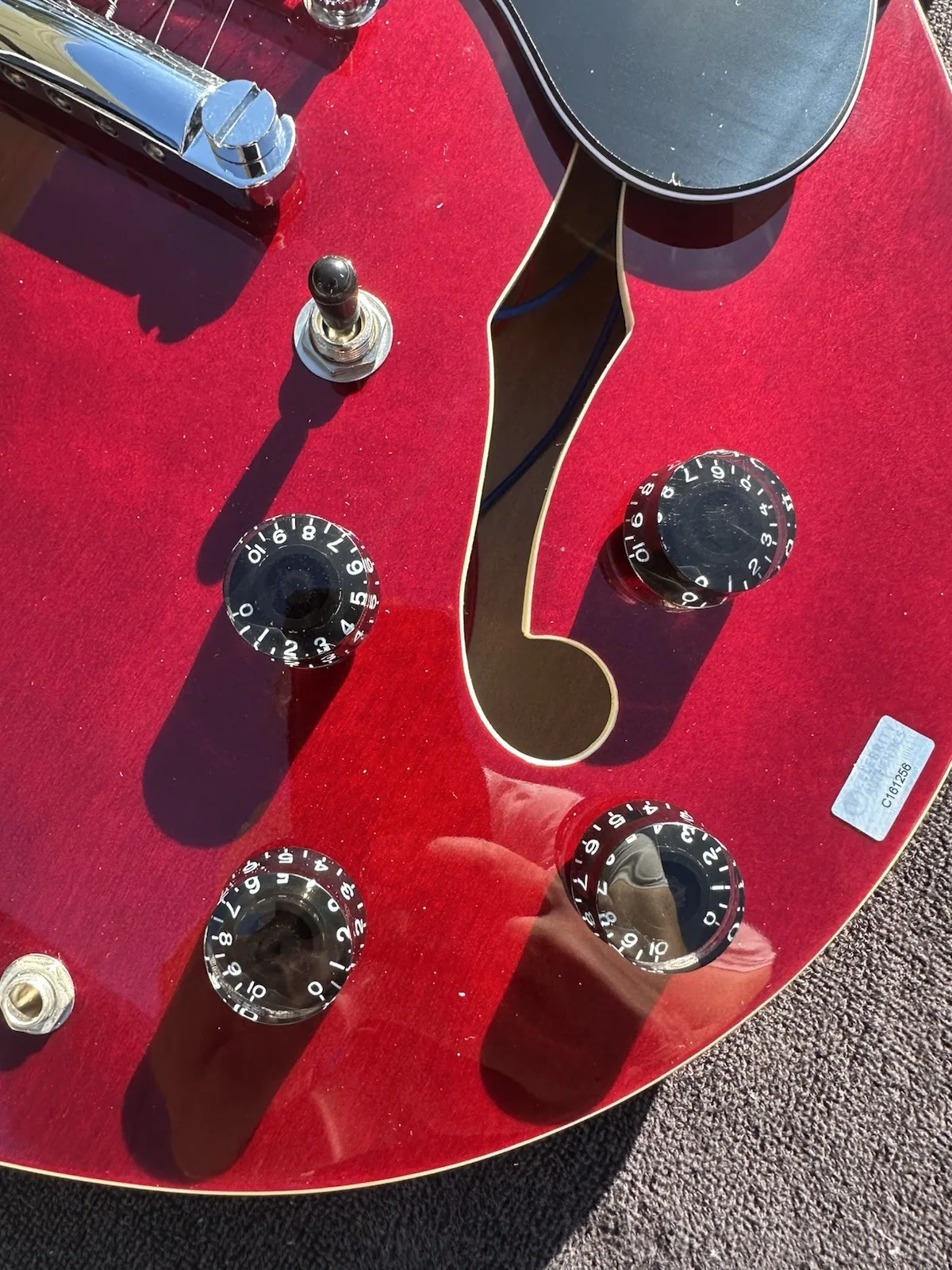 MICHAEL J FOX — MICHAEL J FOX SIGNED BACK TO THE FUTURE EPIPHONE GUITAR 335 Celebrity Authentics, image 5