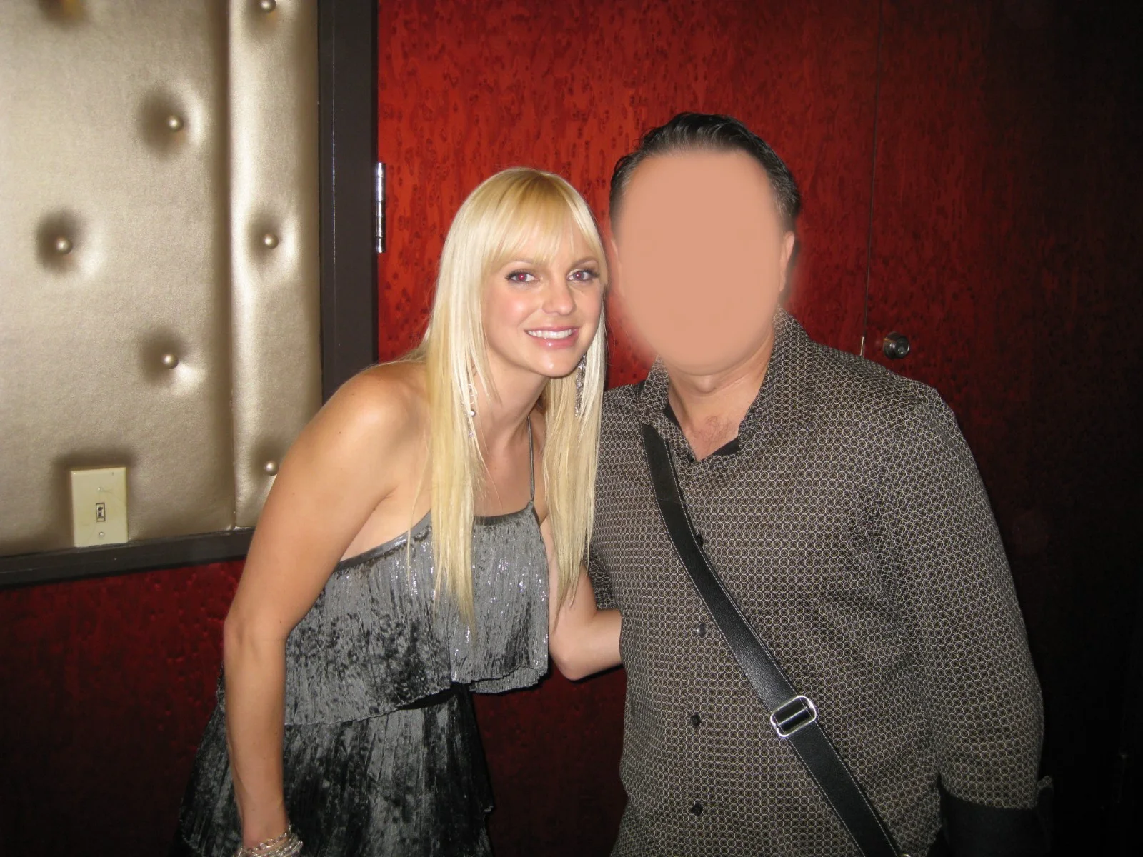 Anna Faris — ANNA FARIS SIGNED 27x40" 1SHT POSTER HOUSE BUNNY BAS BECKETT COA AUTHENTICATED, image 3